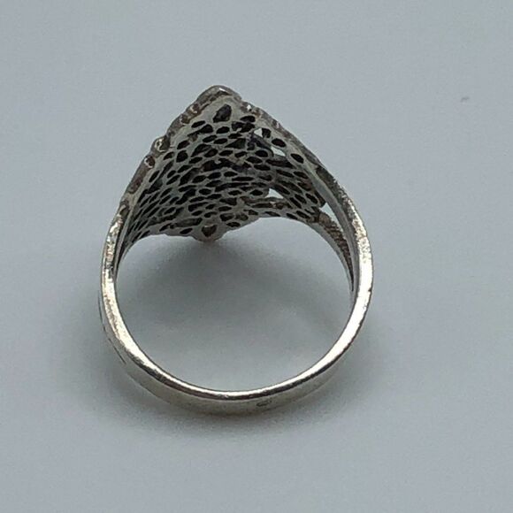 Vintage Sterling Silver Filigree Shield Ring Size 6 - Picture 2 of 3